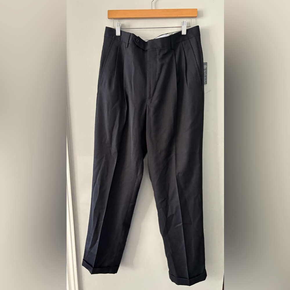 Kirkland Signature Italian Wool Pleated Dress Pants